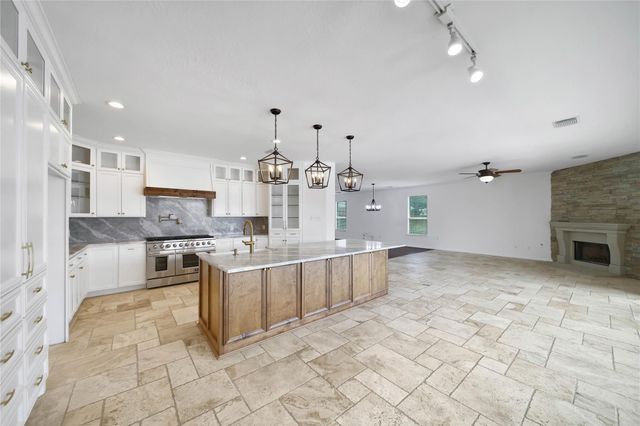 3143 S Royce Circle, Manvel, TX 77578