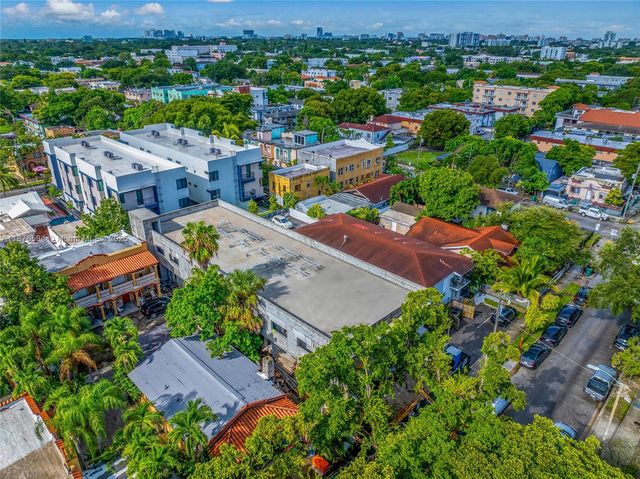 1254 SW 2nd St, Miami, FL 33135