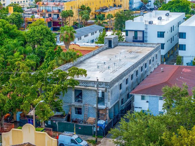 1254 SW 2nd St, Miami, FL 33135