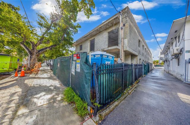 1254 SW 2nd St, Miami, FL 33135