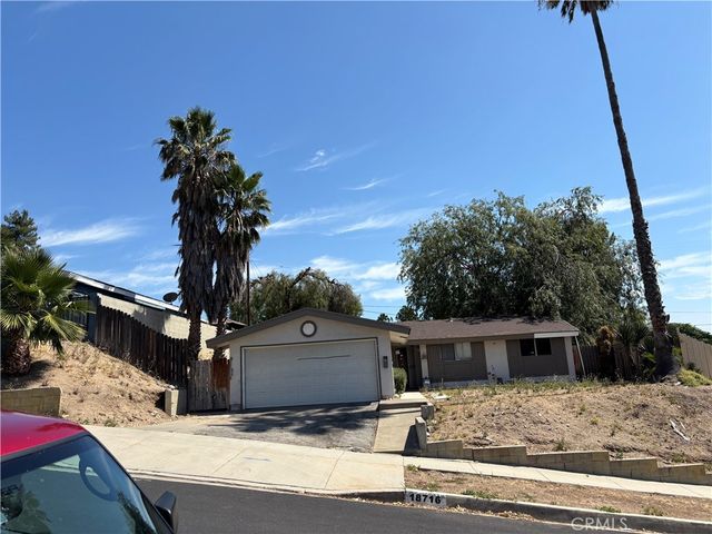 18716 Oakmoor, Canyon Country, CA 91351