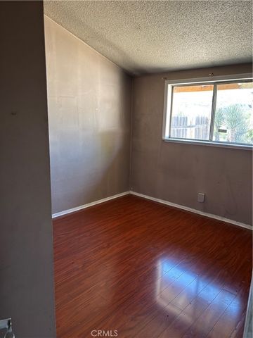 18716 Oakmoor, Canyon Country, CA 91351