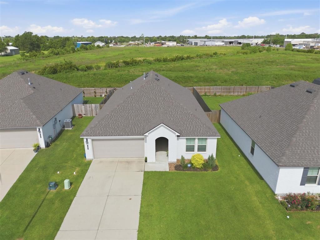 267 Dusky Lane, Sulphur, LA 70665