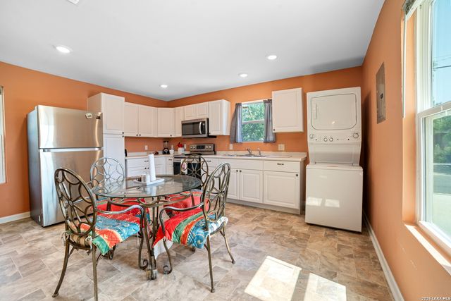 232 Hobart, San Antonio, TX 78237