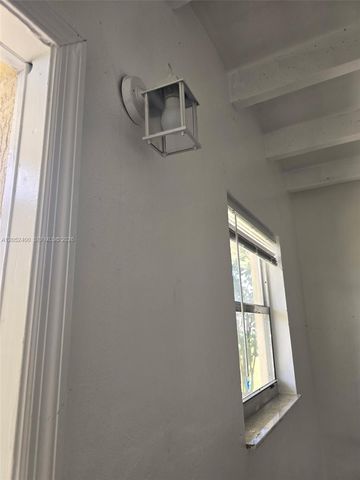 250 SW 11th Ave 6, Homestead, FL 33030