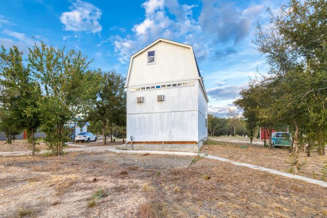 1501 Boggy Creek RD, Lockhart, TX 78644