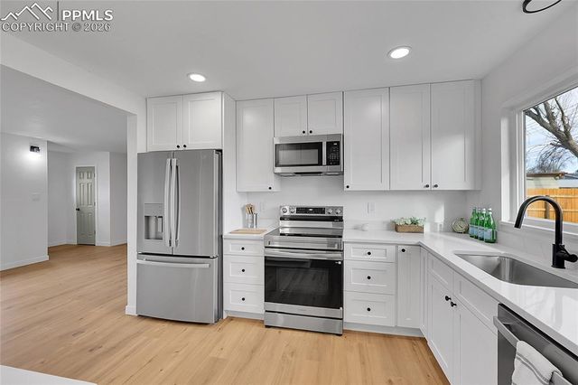 117 Davie Drive, Colorado Springs, CO 80911