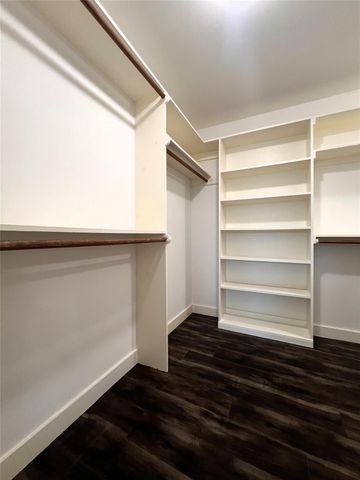 11831 Briar Forest Drive, Houston, TX 77077