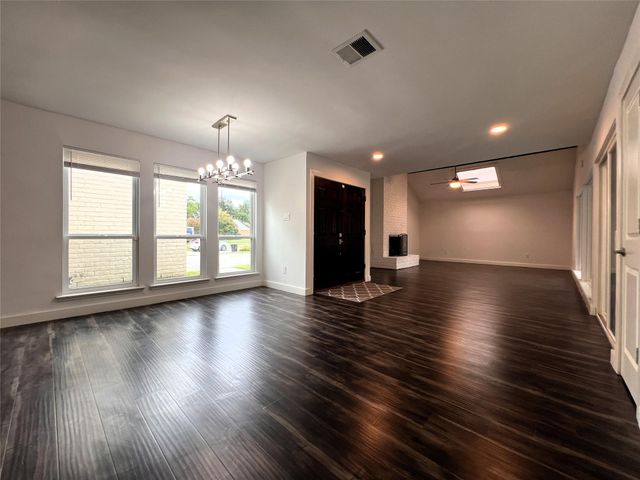 11831 Briar Forest Drive, Houston, TX 77077