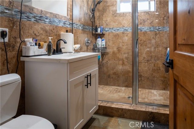 6930 Balcom, Reseda (los Angeles), CA 91335