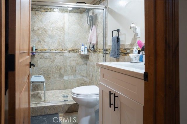 6930 Balcom, Reseda (los Angeles), CA 91335