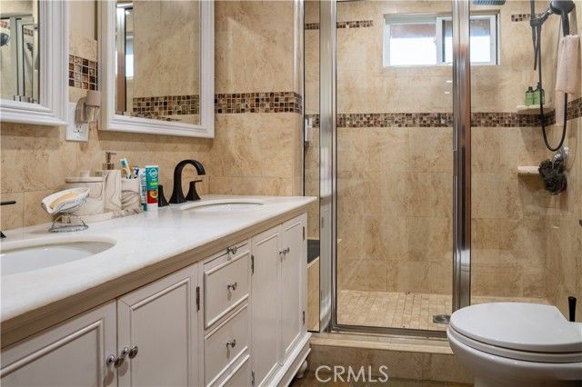 6930 Balcom, Reseda (los Angeles), CA 91335