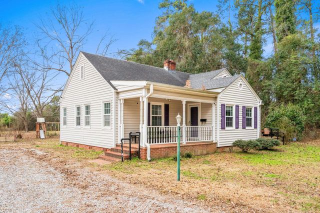 102 Sandwall Dr., Tabor City, NC 28463