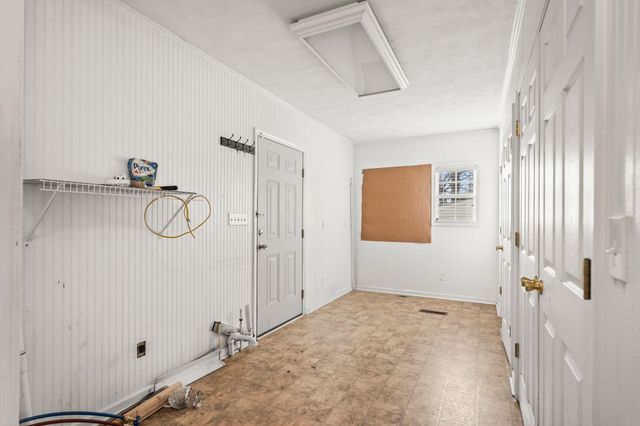 102 Sandwall Dr., Tabor City, NC 28463