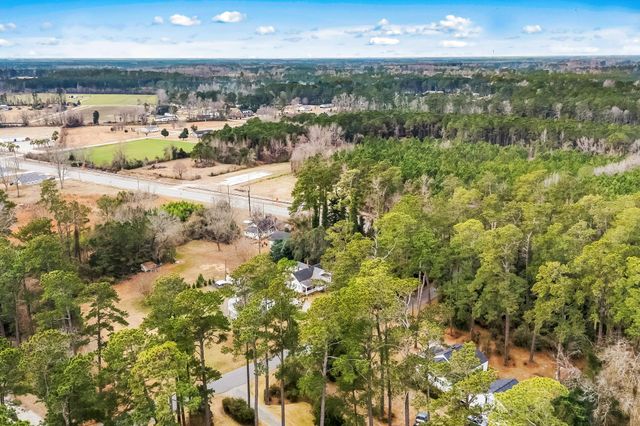 102 Sandwall Dr., Tabor City, NC 28463