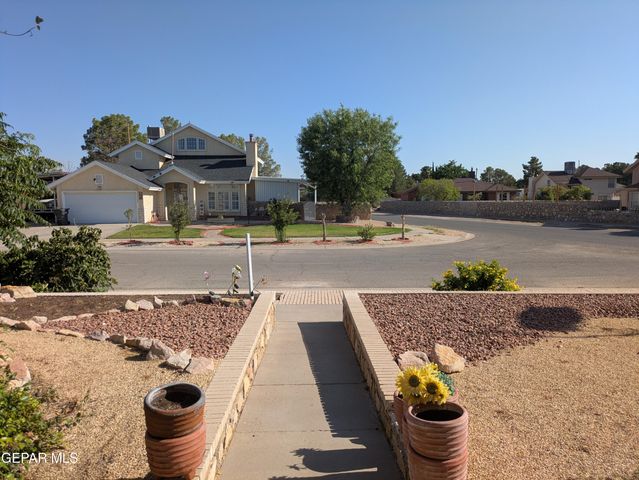 13940 JEWELED DESERT Drive, Horizon City, TX 79928