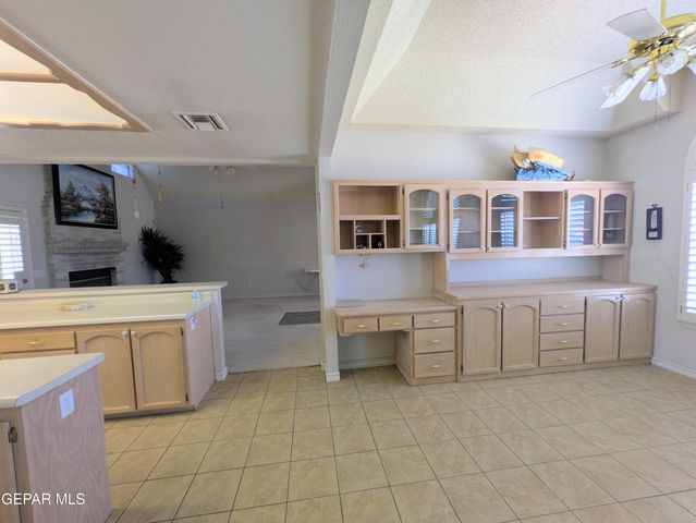 13940 JEWELED DESERT Drive, Horizon City, TX 79928