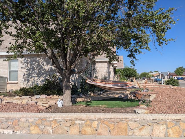 13940 JEWELED DESERT Drive, Horizon City, TX 79928