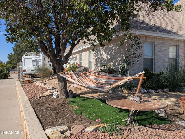13940 JEWELED DESERT Drive, Horizon City, TX 79928