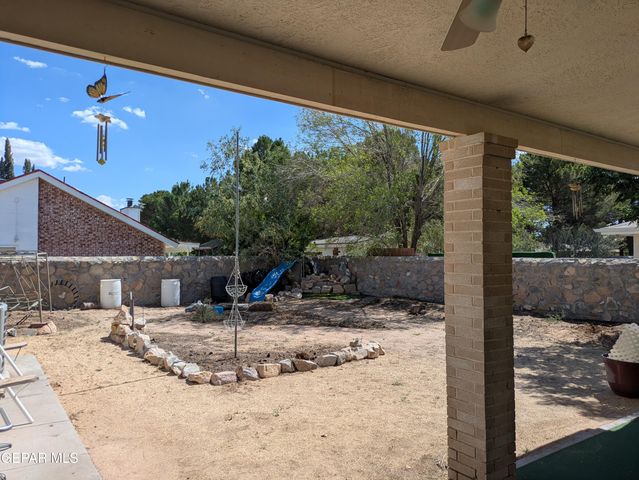 13940 JEWELED DESERT Drive, Horizon City, TX 79928