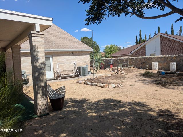 13940 JEWELED DESERT Drive, Horizon City, TX 79928