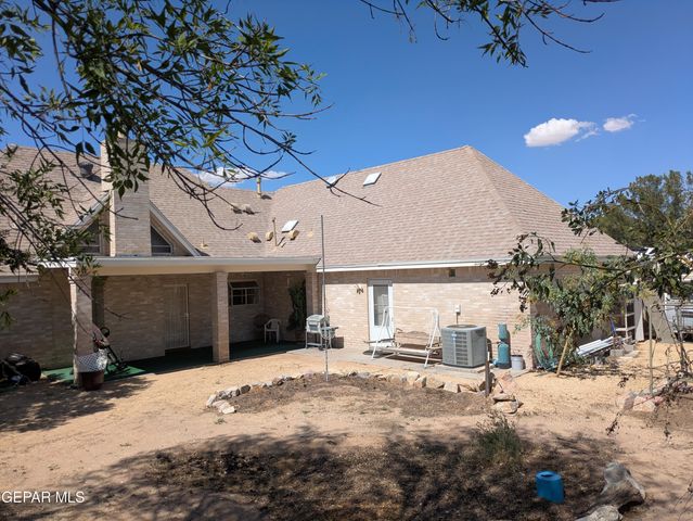 13940 JEWELED DESERT Drive, Horizon City, TX 79928