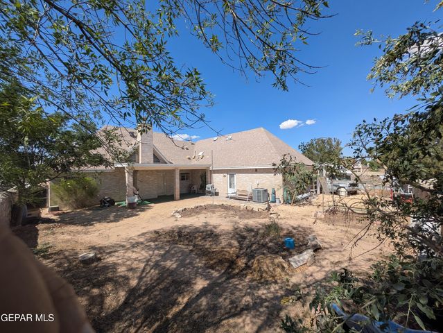 13940 JEWELED DESERT Drive, Horizon City, TX 79928