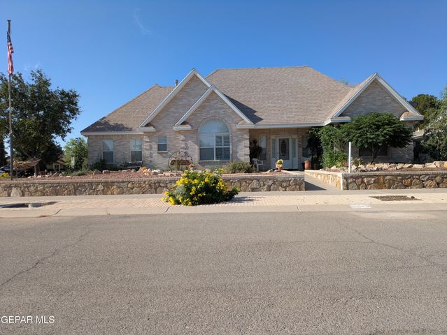 13940 JEWELED DESERT Drive, Horizon City, TX 79928