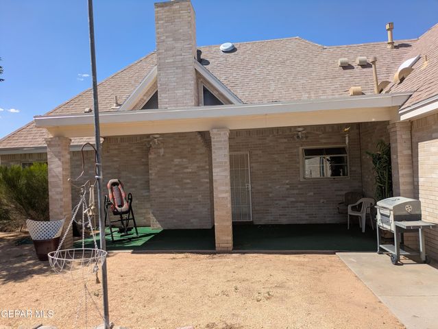 13940 JEWELED DESERT Drive, Horizon City, TX 79928