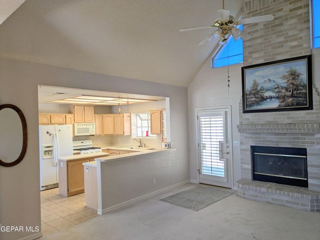 13940 JEWELED DESERT Drive, Horizon City, TX 79928