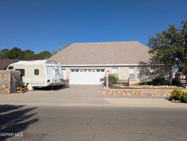 13940 JEWELED DESERT Drive, Horizon City, TX 79928