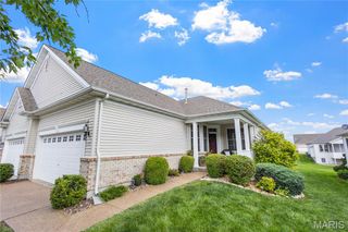 2071 Hawks Landing Drive C, Lake St Louis, MO 63367