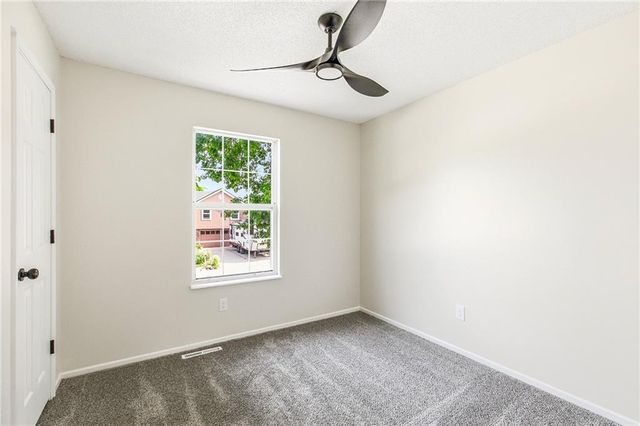612 SE Bugle Court, Blue Springs, MO 64014