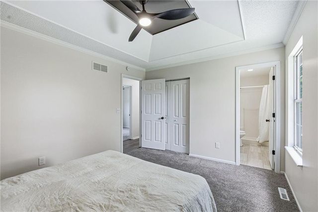 612 SE Bugle Court, Blue Springs, MO 64014