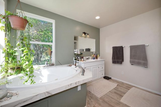 17475 Misty Dawn Ln, Grass Valley, CA 95949