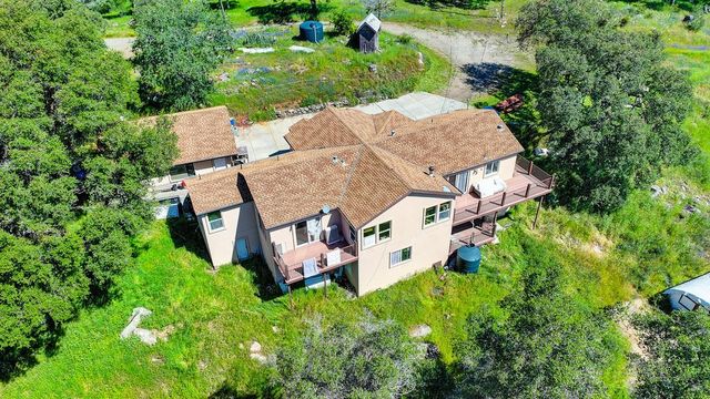 17475 Misty Dawn Ln, Grass Valley, CA 95949
