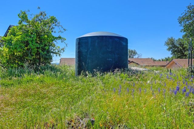 17475 Misty Dawn Ln, Grass Valley, CA 95949