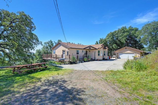17475 Misty Dawn Ln, Grass Valley, CA 95949