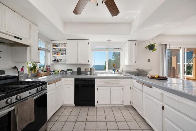 17475 Misty Dawn Ln, Grass Valley, CA 95949