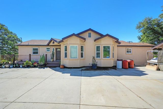 17475 Misty Dawn Ln, Grass Valley, CA 95949