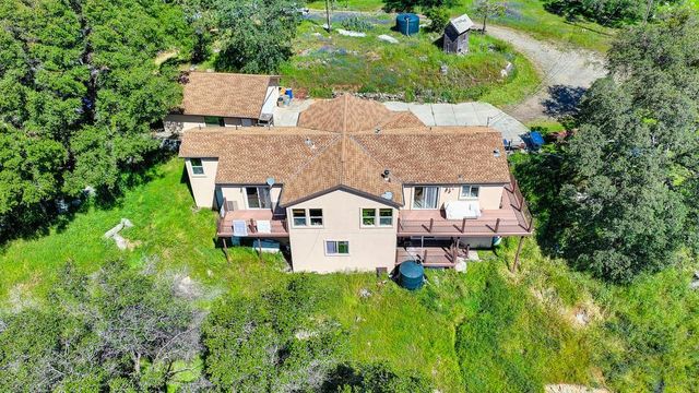 17475 Misty Dawn Ln, Grass Valley, CA 95949