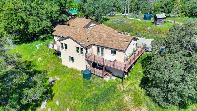 17475 Misty Dawn Ln, Grass Valley, CA 95949