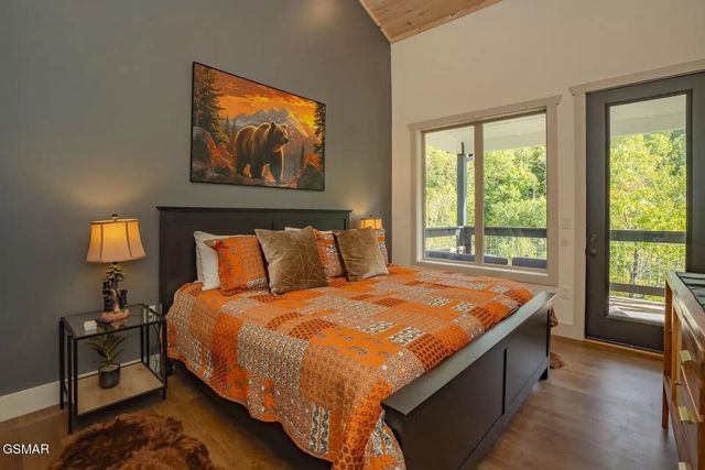 821 Sunshine Trail, Gatlinburg, TN 37738