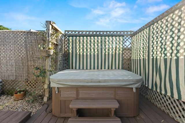 19 Dolphin Court, Half Moon Bay, CA 94019