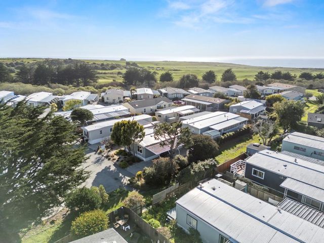 19 Dolphin Court, Half Moon Bay, CA 94019