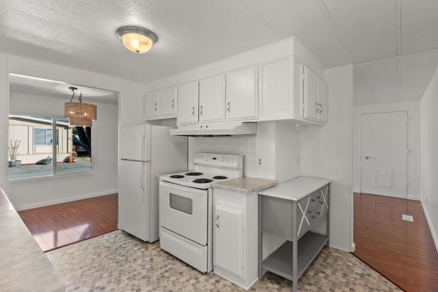 19 Dolphin Court, Half Moon Bay, CA 94019