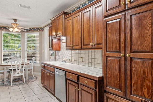 16801 Terrebonne Dr, Tyler, TX 75703