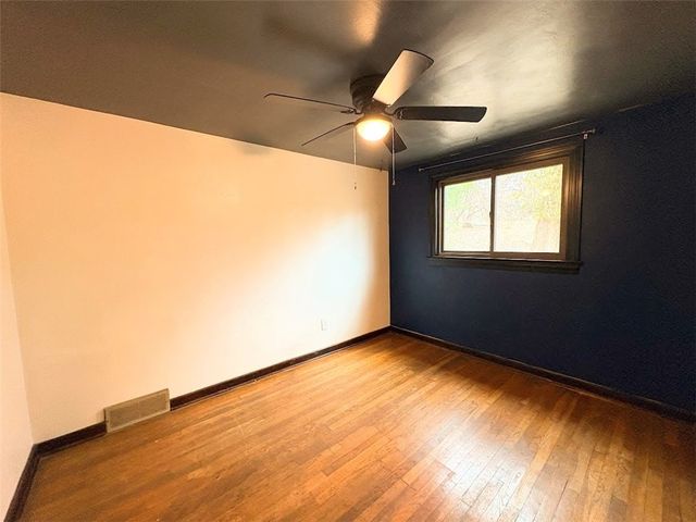 1711 Lime Hollow Rd, Penn Hills, PA 15235