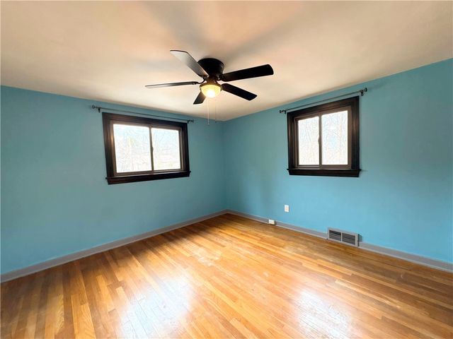 1711 Lime Hollow Rd, Penn Hills, PA 15235