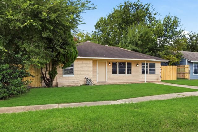 5326 Doulton Drive, Houston, TX 77033